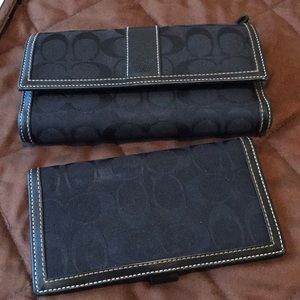 Signature  Coach checkbook wallet